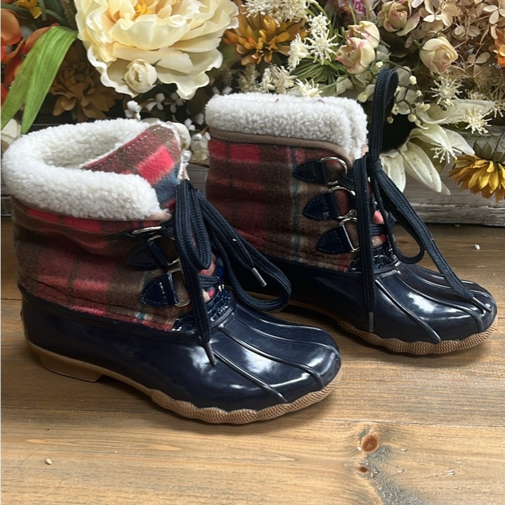 Girls size 13 rock candy boots